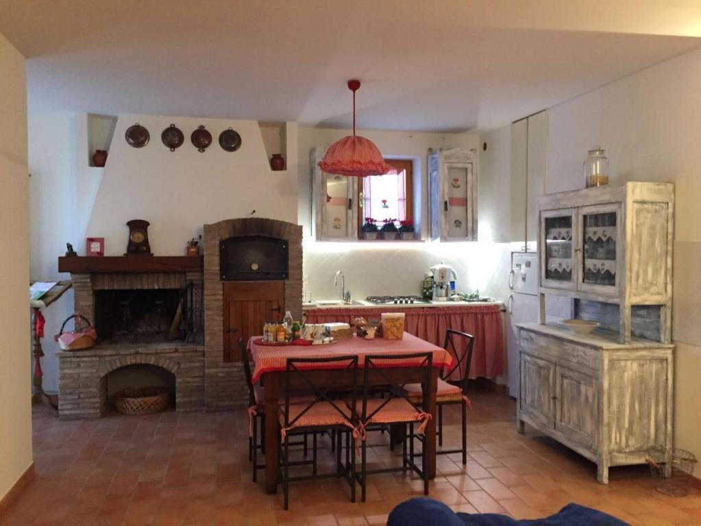 B&B Margherita Le Fiabe SantʼAgata Feltria Exteriör bild