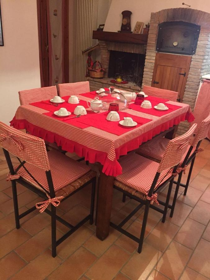 B&B Margherita Le Fiabe SantʼAgata Feltria Exteriör bild