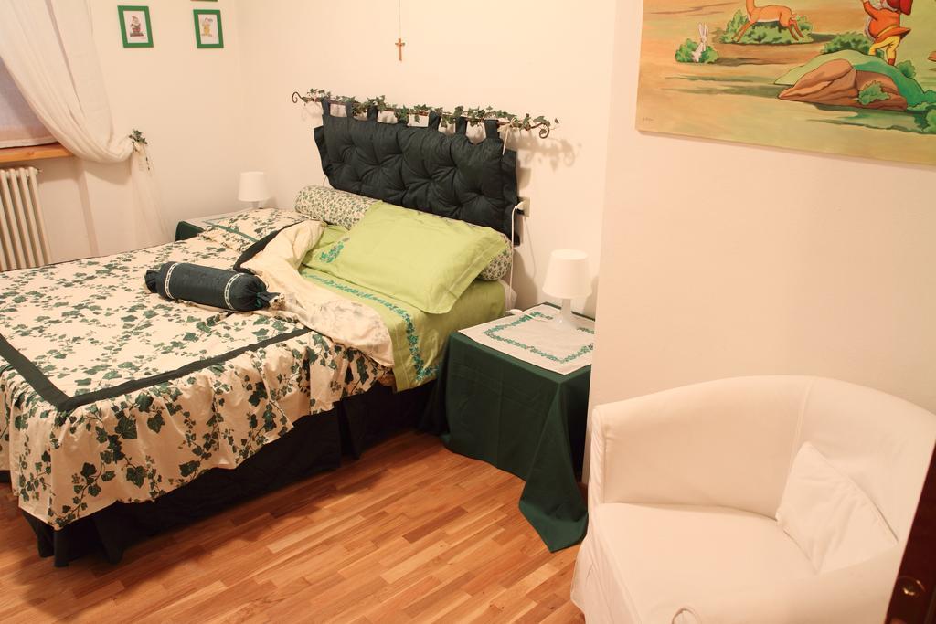 B&B Margherita Le Fiabe SantʼAgata Feltria Rum bild
