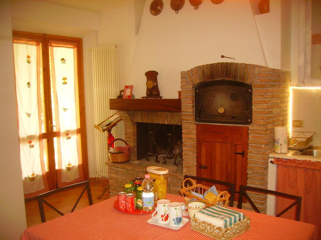 B&B Margherita Le Fiabe SantʼAgata Feltria Exteriör bild