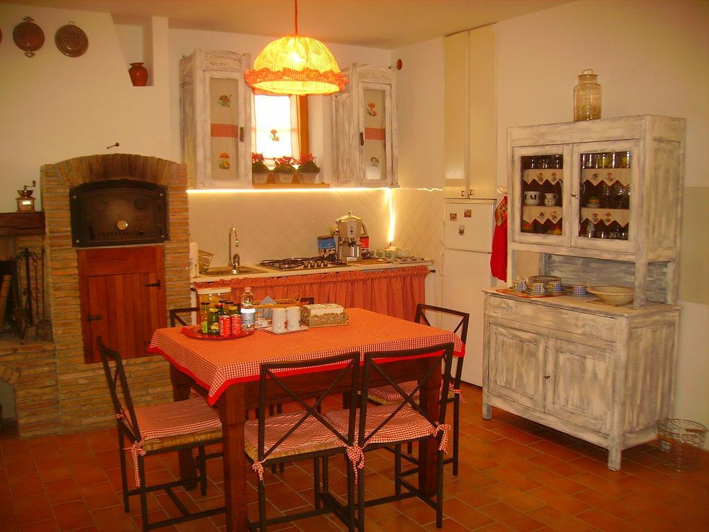 B&B Margherita Le Fiabe SantʼAgata Feltria Exteriör bild